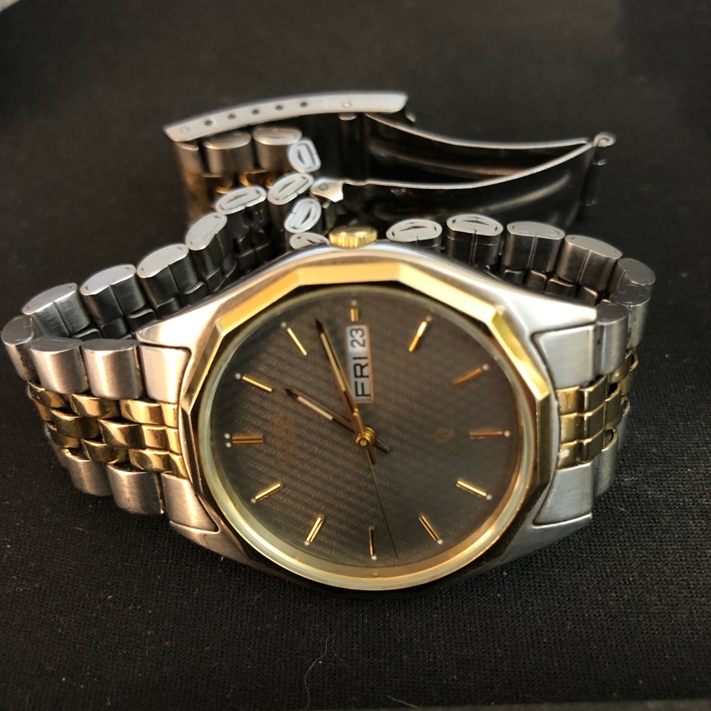 Men’s Vintage Citizen Quartz Day & Date Wristwatch